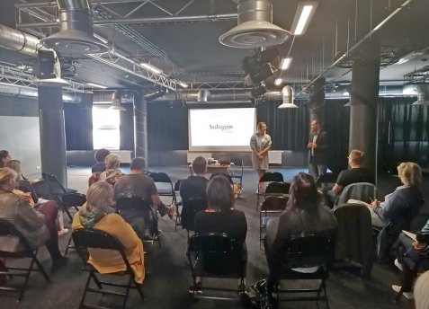 Pracovníci TIC se učili pracovat s Instagramem