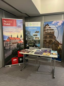 01cb5d56-8307-4041-a03e-25f1830a3130 copy