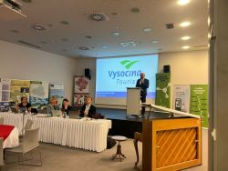 b29fef05-27c7-4179-8e4d-9ce9ed890f4d